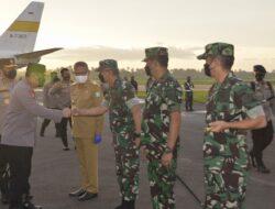 Kasdam XII/Tpr Bersama Forkopimda Sambut Kedatangan Kapolri