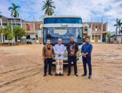 Dishub Kota Langsa Serahkan Satu Unit Bus ke Dayah FMA