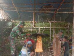 Pelajari Kebudayaan Daerah, Satgas Yonif 126/KC Dampingi Warga Membuat Topi Khas Adat Papua