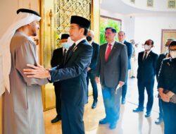 Singgah di Abu Dhabi, Presiden Jokowi Sampaikan Dukacita atas Wafatnya Sheikh Khalifa