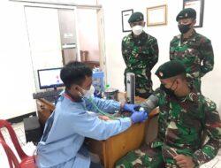 Prajurit Yonif Raider 300/Bjw Sigap Melaksanakan Donor Darah Untuk Membantu Warga yang Membutuhkan