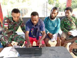 Transfer Ilmu, Satgas Yonif 126/KC Ajarkan Pemuda Papua Operasikan Laptop  