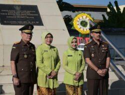 Peringati HBA Ke-62, Kajati SulSel Raden Febrytrianto, SH.,MH. Pimpin Ziarah ke TMP Panaikang Makassar