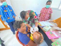 Sehatkan Anak-Anak Di Papua, Satgas Pamtas Yonif Raider 142/KJ Bersama Puskesmas Kelila Lakukan Imunisasi Rutin