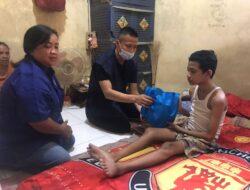 Aji Ali Sabana Ketua DPD Partai NasDem Kota Bekasi Kunjungi dan Serahkan Bantuan Warga Disabilitas