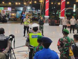 Tingkatkan Keamanan dan Ketertiban, Polres Bantaeng bersama Kodim 1410/Btg Gelar Patroli Bersama Show Of Force