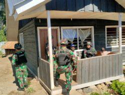 Pererat Tali Silaturahmi, Satgas Yonif Raider 142/KJ Anjangsana ke Rumah Warga