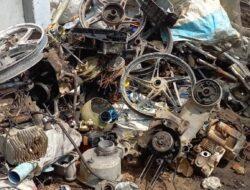 Diduga Sebabkan Polusi dan Sumber Penyakit, Tempat Rongsokan di Sekar Biru Dikeluhkan Warga