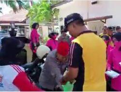 Istiqomah, Polres Bantaeng dan Pengurus Bhayangkari Cabang Bantaeng Bagikan 500 Nasi Kotak