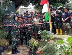 Atasi Kesulitan Masyarakat, Sektor 7 Citarum Harum Fasilitasi Warga Perahu Penyebrangan