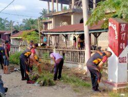 Brimob Gotong Royong Bersama Masyrakat di Masjid Nurul Ikhlas