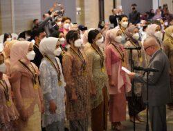 FKG Universitas Moestopo Angkat Sumpah 113 Dokter Gigi Baru