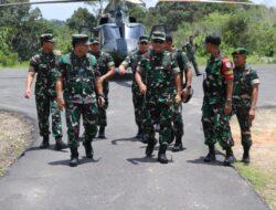 Satgas Pamtas RI-Mly Yonif 645/Gardatama Yudha Terima Kunjungan Kerja Panglima Komando Gabungan Wilayah Pertahanan I