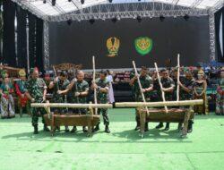 Melalui Seni Budaya, Rakyat dan TNI Bersatu