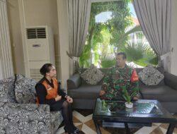 Begini Cara Babinsa Kelurahan Jajar Dekatkan Diri dengan Karyawan Adhiwangsa
