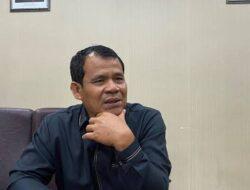 Subroto Tegaskan Untuk Rutin Lakukan Penyiraman Jalan