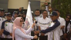 Bupati Sri Juniarsih Lepas Kontingen Wartawan Berau ke Porwada Kaltim 2025
