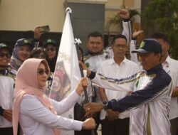 Bupati Sri Juniarsih Lepas Kontingen Wartawan Berau ke Porwada Kaltim 2025