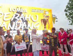 Bupati Sri Juniarsih Tutup Lomba Perahu Panjang: Tradisi Bahari yang Perkuat Persatuan dan Budaya Berau