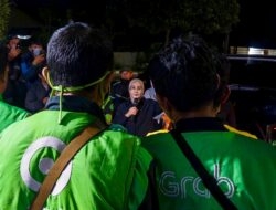 Bupati Berau Sahur on The Road, Sapa Driver Ojol dan Salurkan Sambako di Tiga Titik Pangkalan